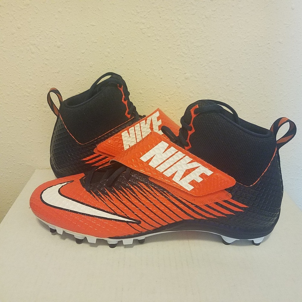 Nike Lunarbeast Strike Cleats Size 12 New